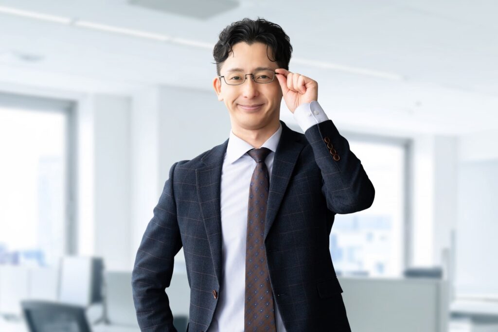 中小企業の未来を変える！勤怠管理システム導入のメリットと賢い選び方のアイキャッチ画像