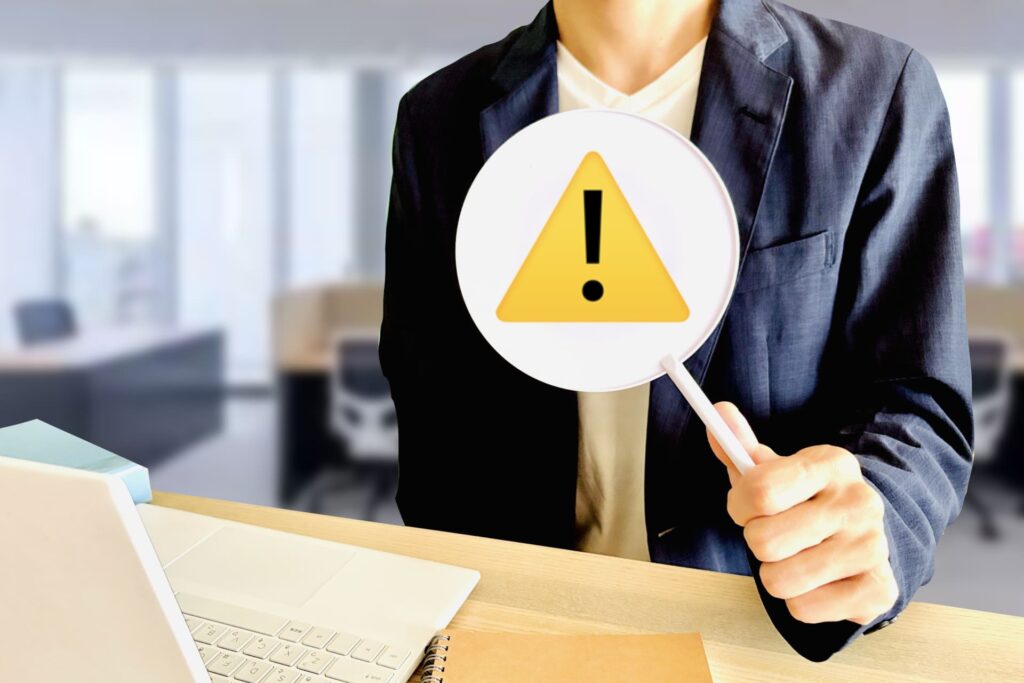 勤怠管理システムで不正打刻は防げる？具体的な対策と最新機能を解説のアイキャッチ画像