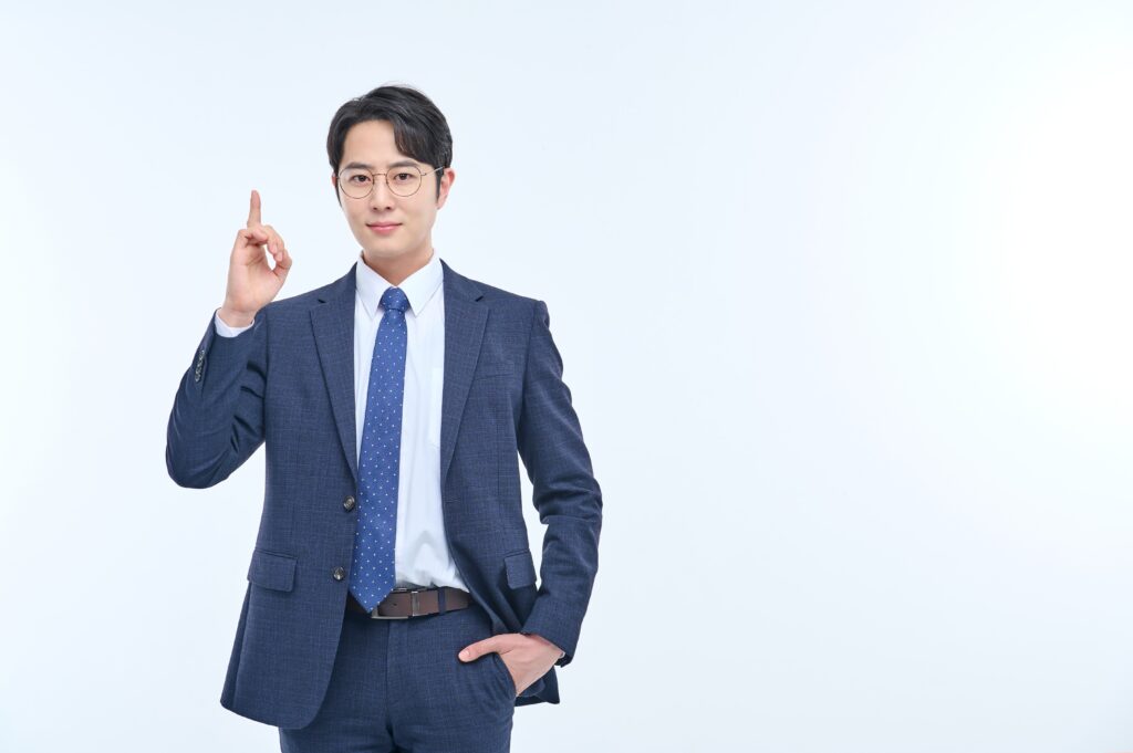 残業時間を正確に把握できていないと起こるリスクとは？適切な勤怠管理の方法も解説のアイキャッチ画像